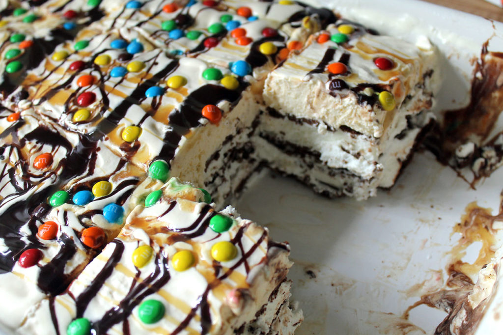 ice cream sandwich cake | polka dots and picket fences