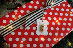 holiday wrapping | polka dots and picket fences