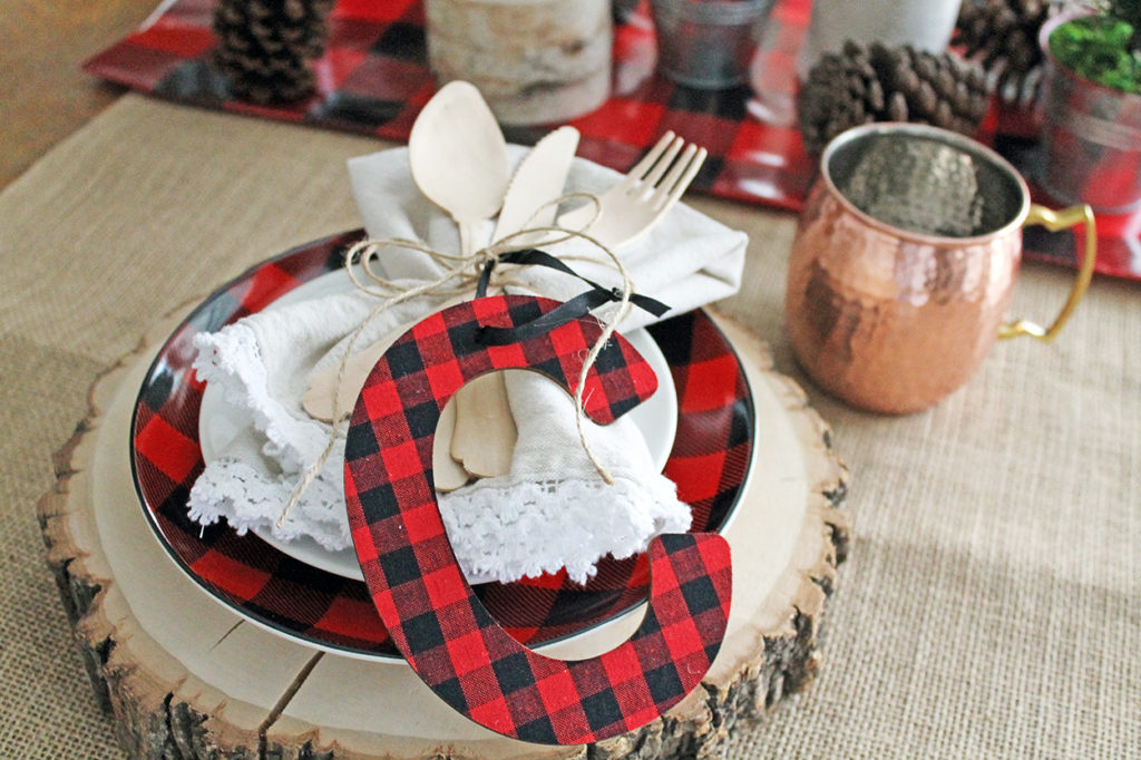 rustic holiday tablescape | polka dots and picket fences