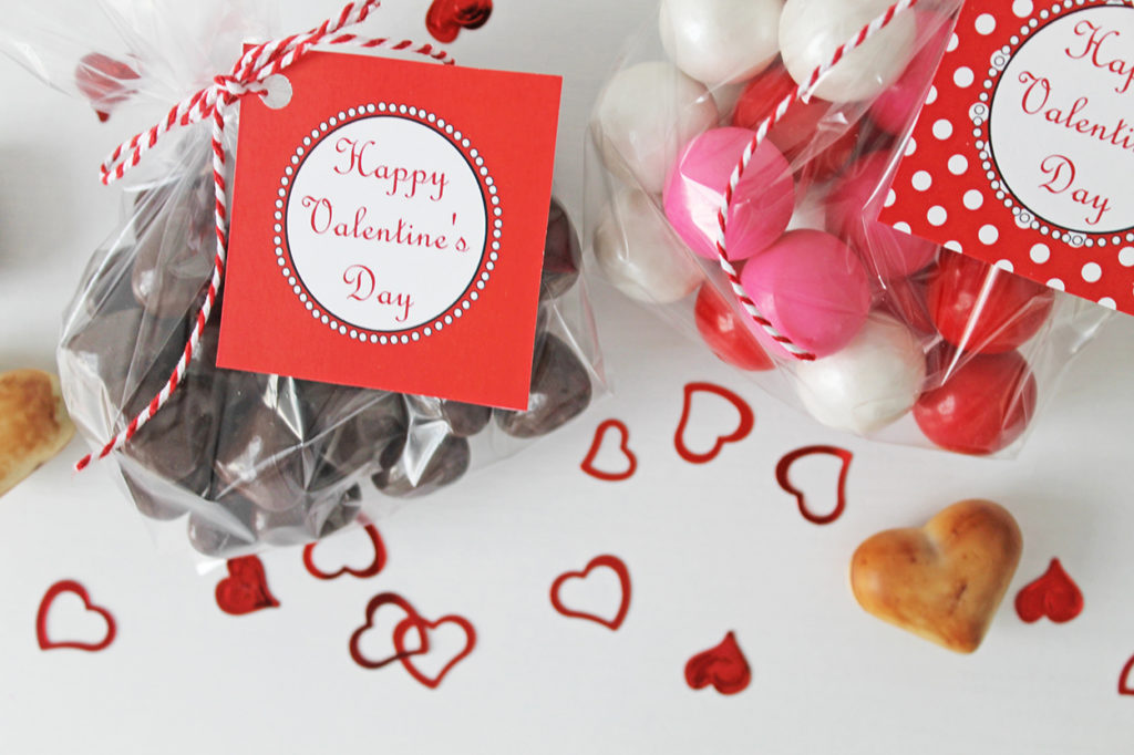 valentine printable styling | polka dots and picket fences