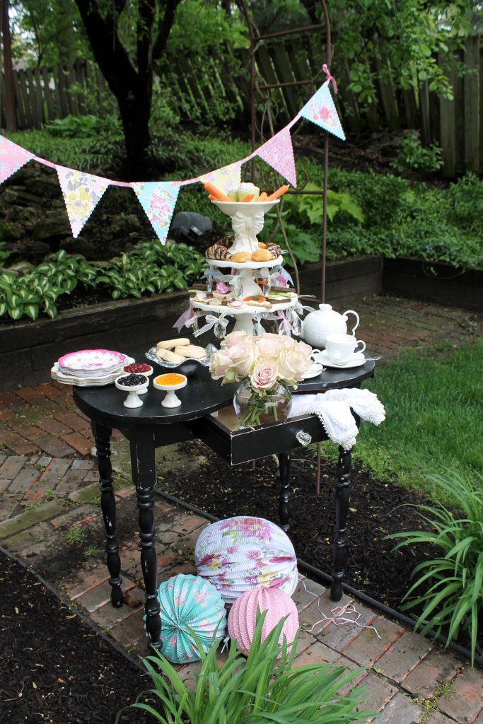 tea party time | polka dots and picket fences 
