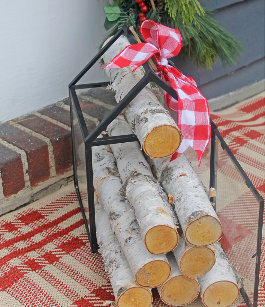 front door holiday decor | polka dots and picket fences